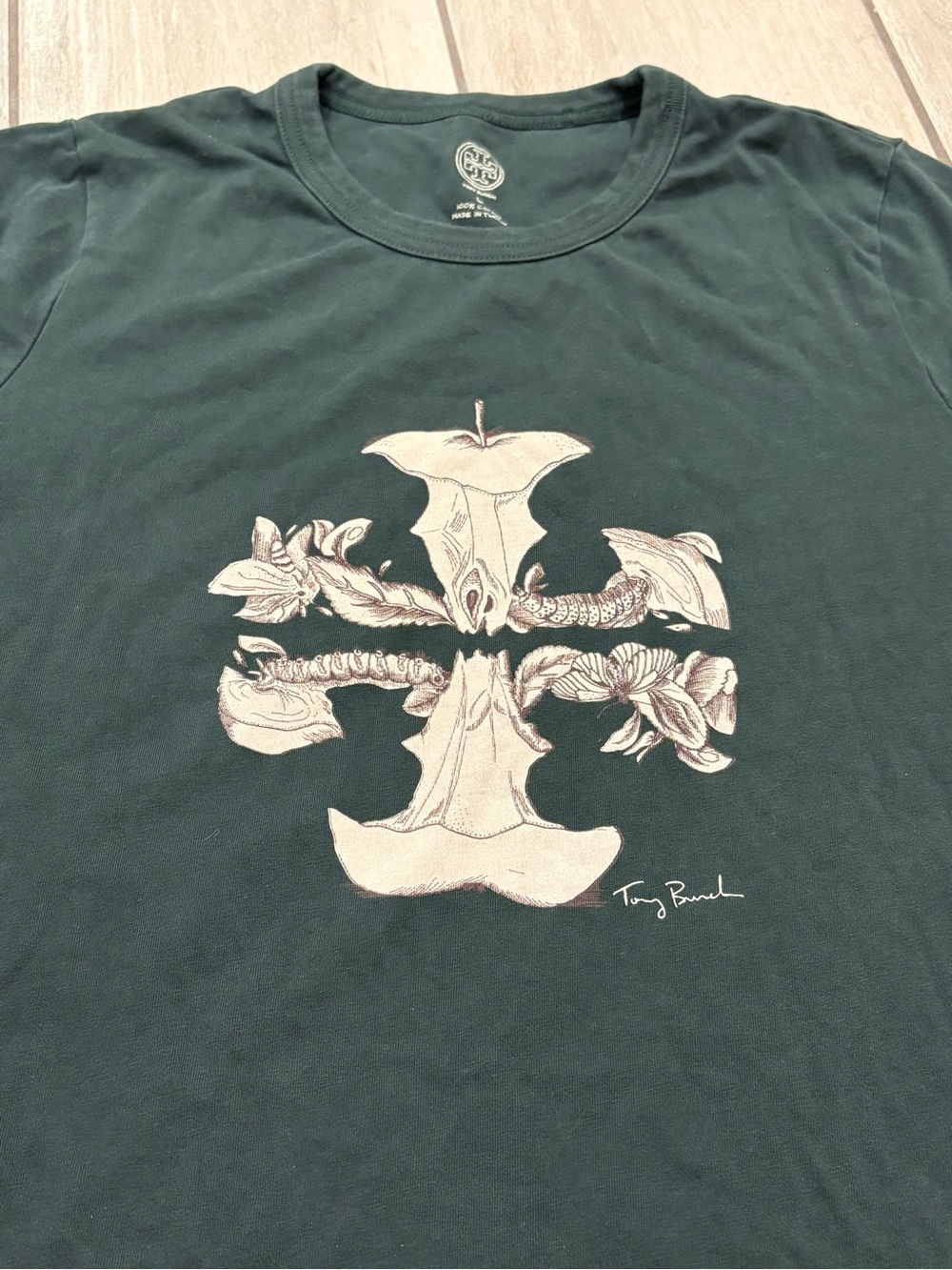 #4 Tory B
Size Large
Good condition - Picture 2 of 6